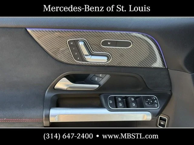 Used 2022 White Mercedes-Benz GLB 250 image 17