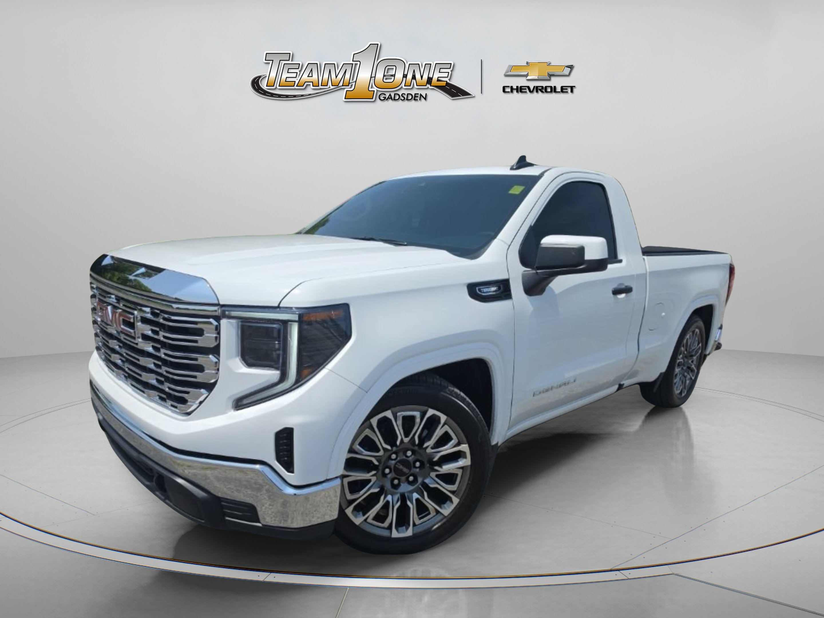 Used 2026 Summit White GMC Pro image 3
