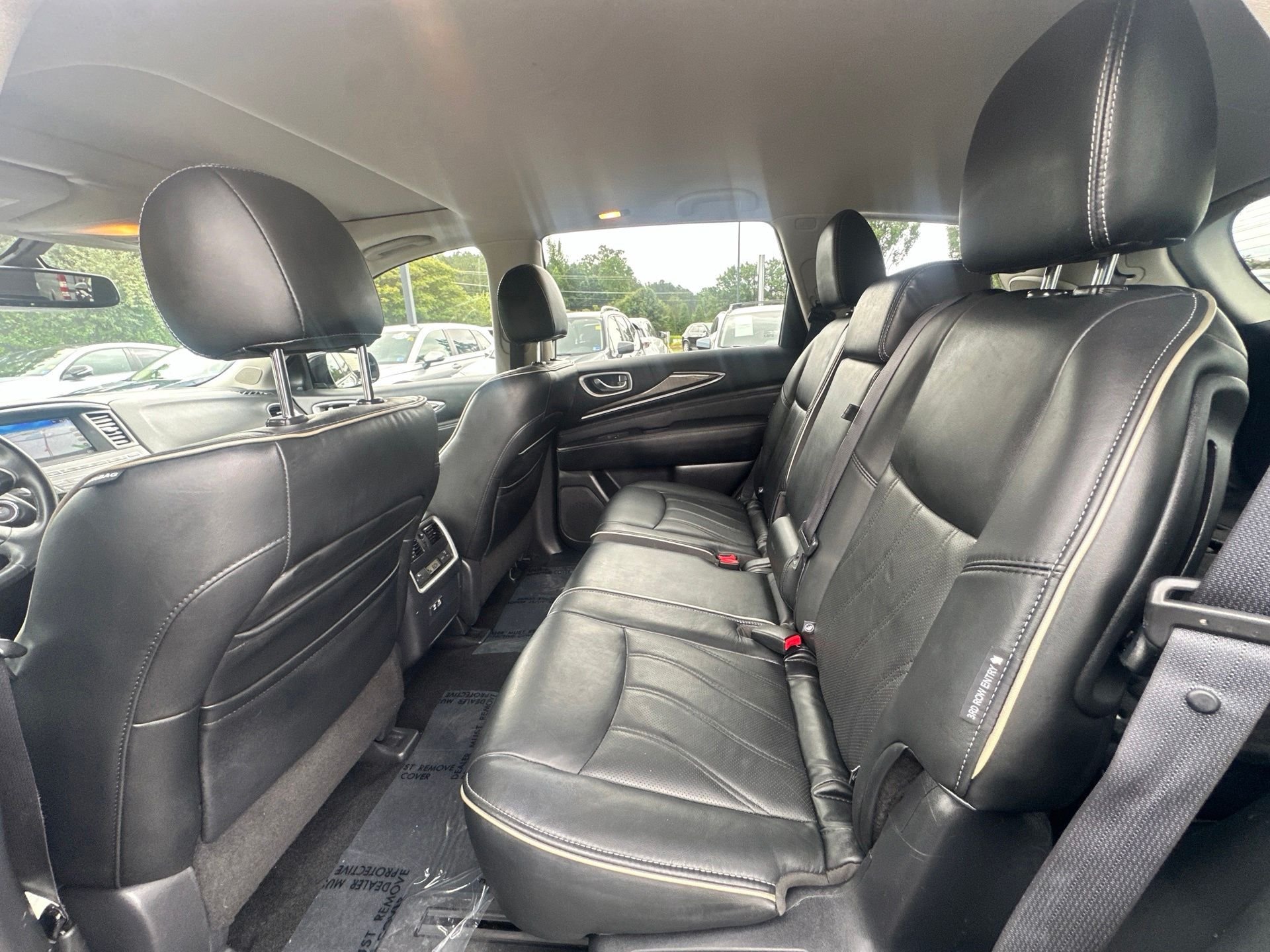 Used 2020 Black INFINITI LUXE image 20