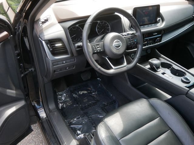 Used 2021 Black Nissan SL image 12