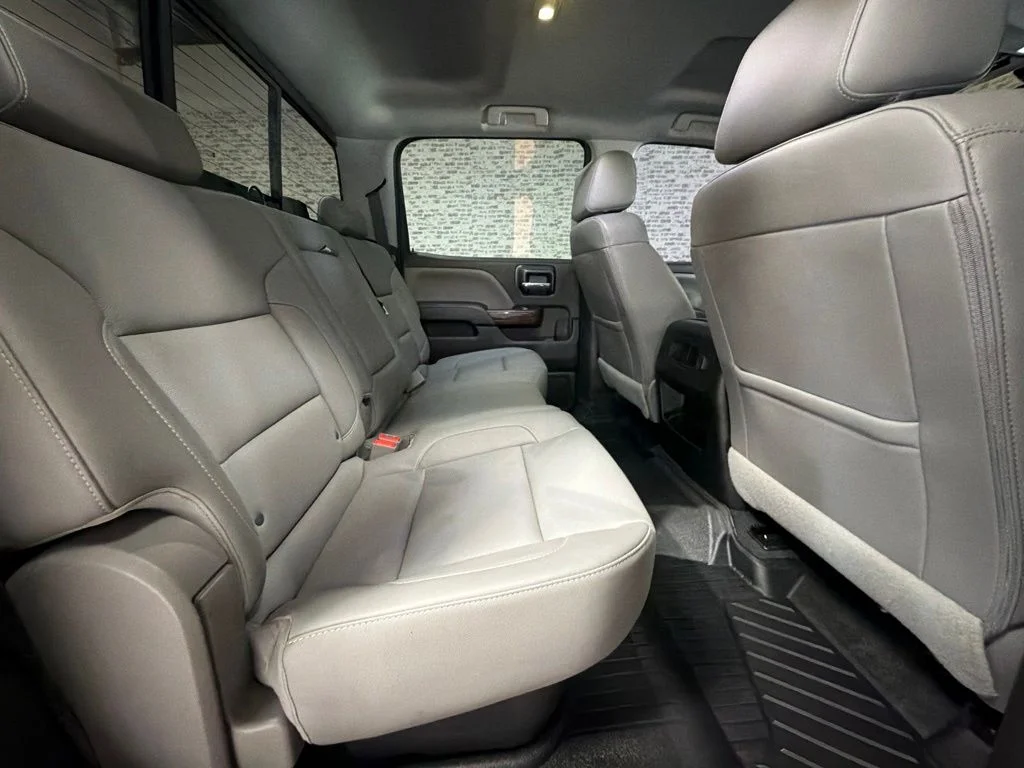 Used 2018 Quicksilver Metallic GMC SLT image 12