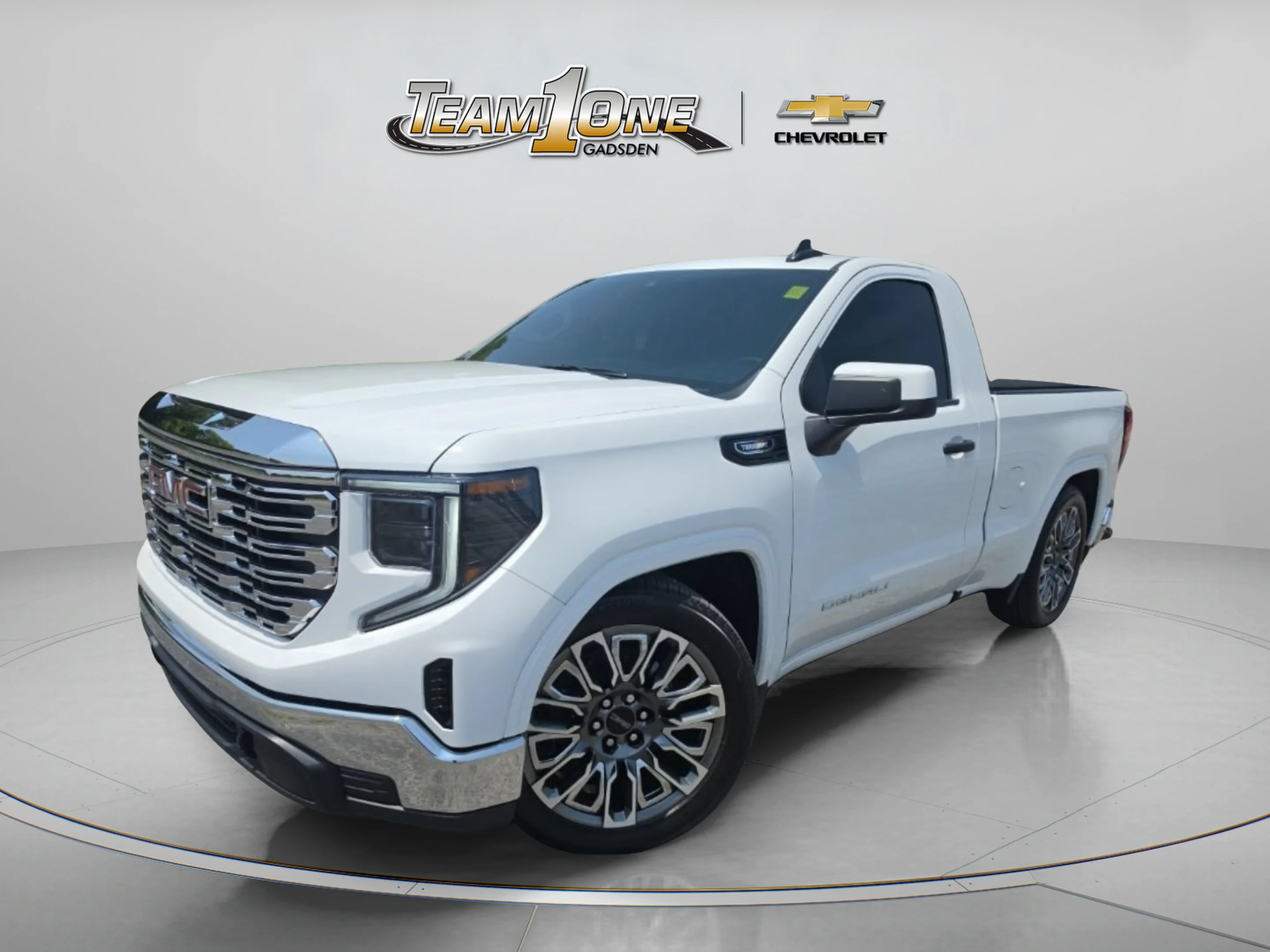 Used 2026 Summit White GMC Pro image 3