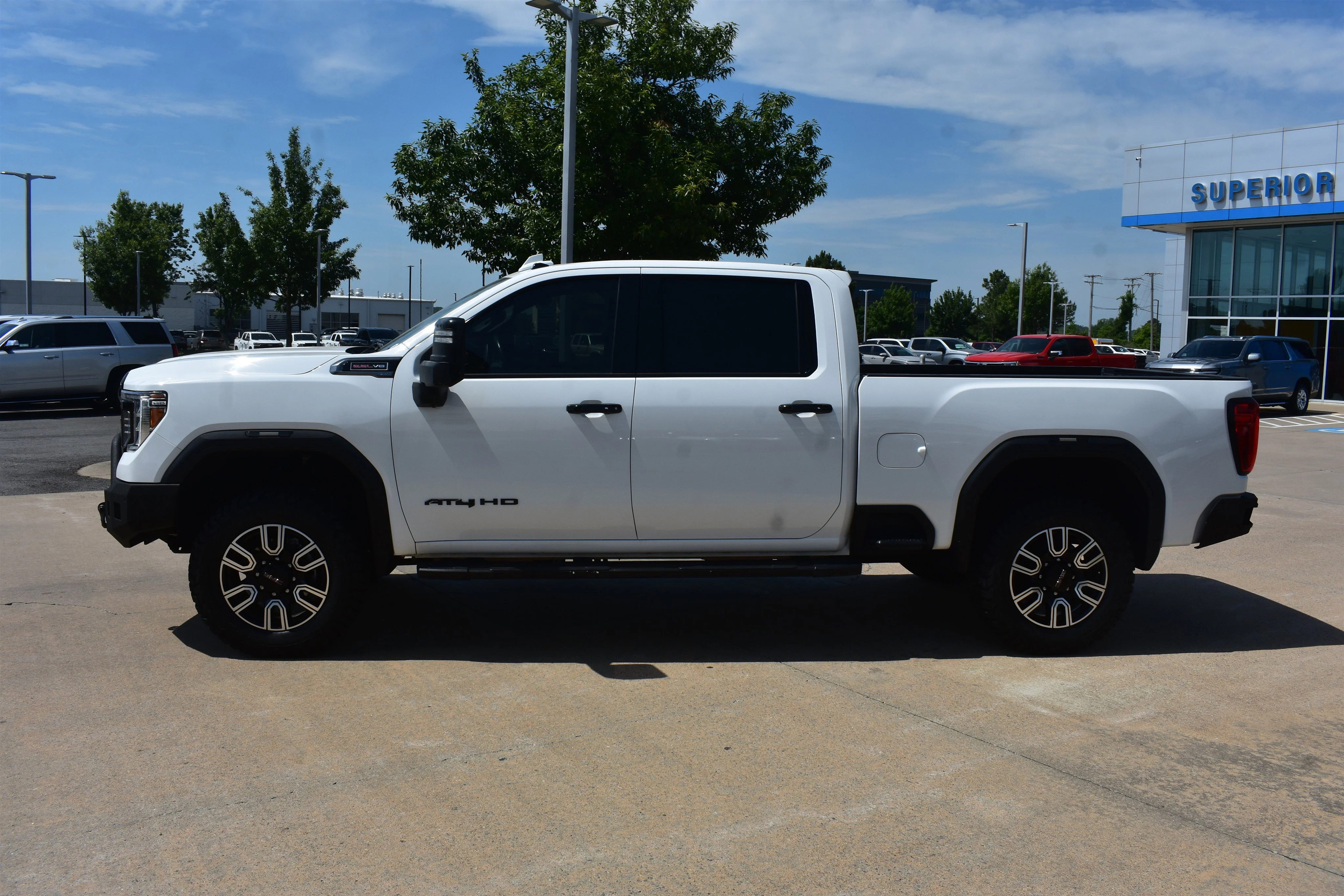 2022 GMC Sierra 2500HD AT4 - Photo 9