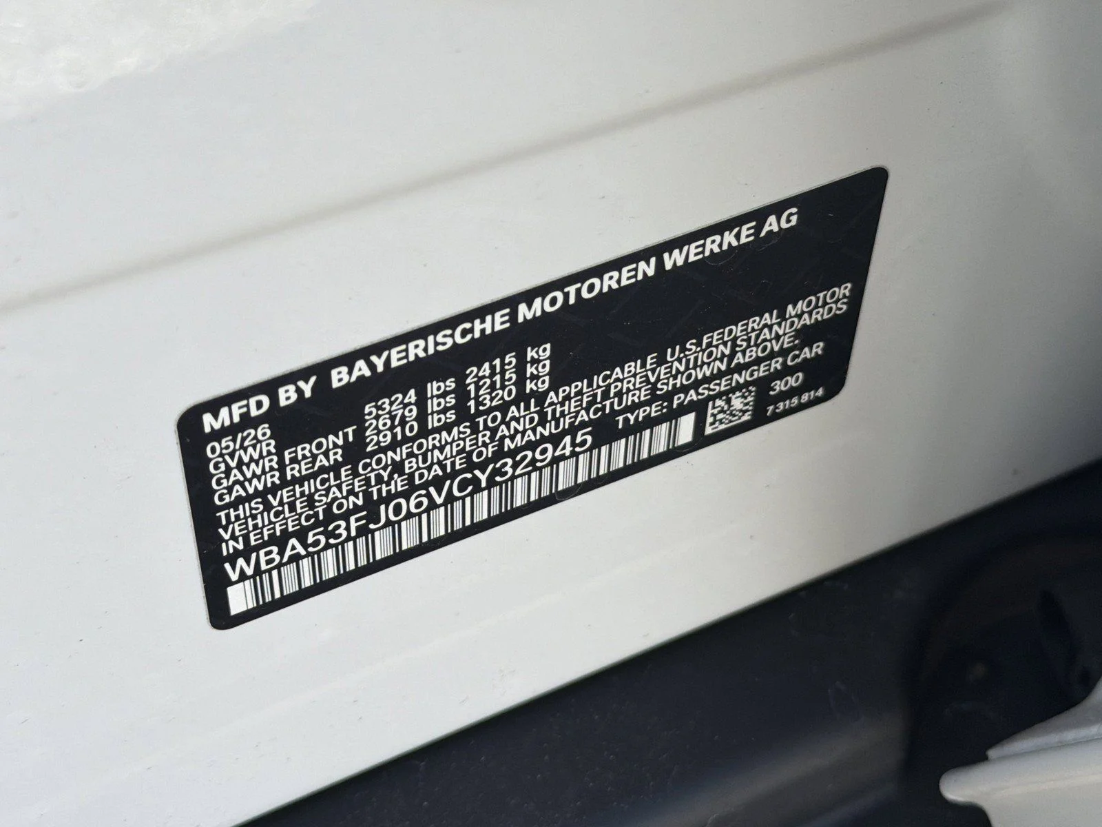 New 2027 Alpine White BMW 530i xDrive image 40