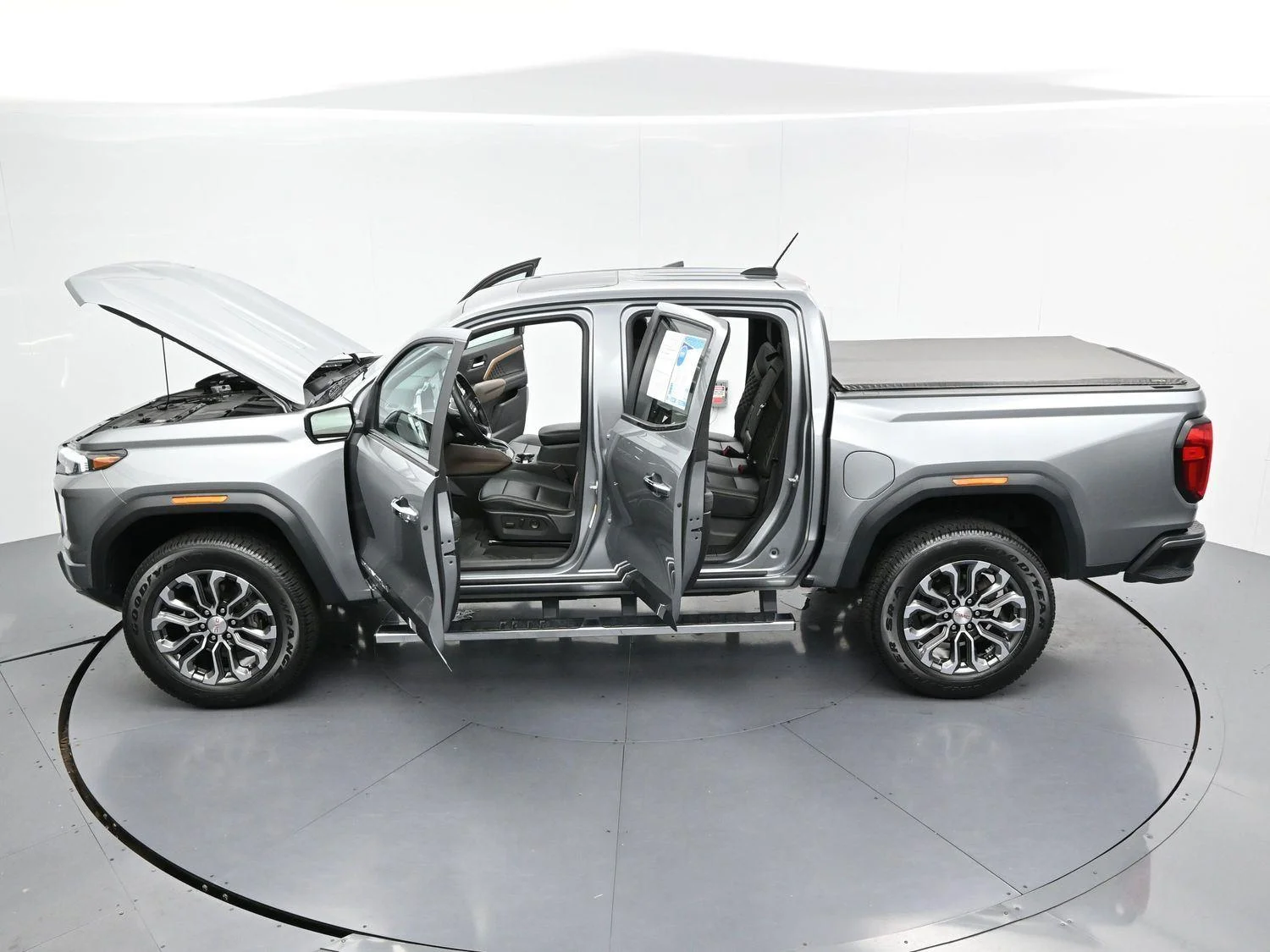 Used 2023 Sterling Metallic GMC Denali image 43
