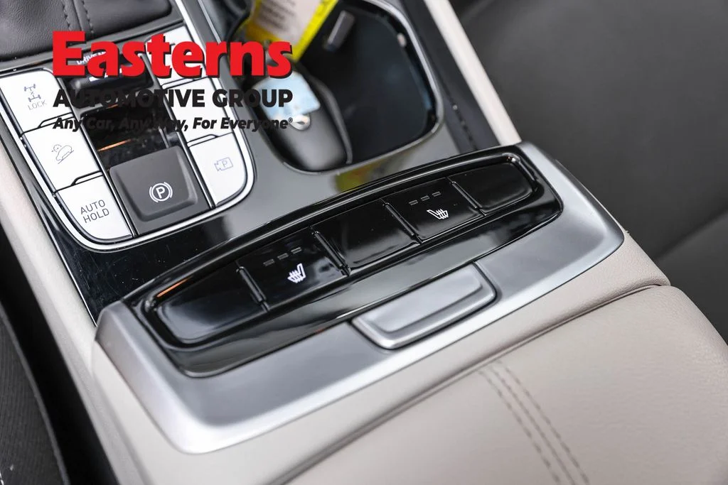 Used 2024 Gray Hyundai SEL image 21