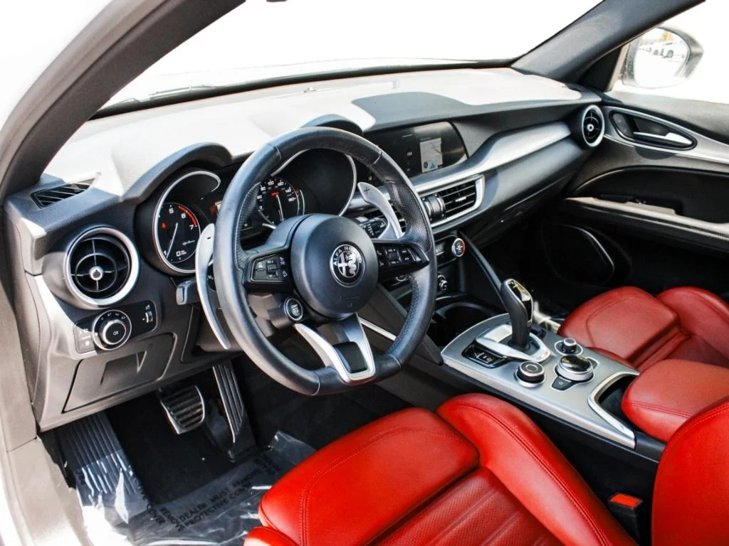 Used 2023 Alfa White Alfa Romeo Veloce image 8
