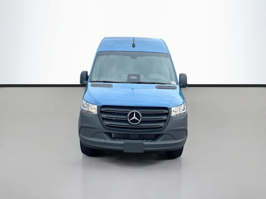 New 2026  Mercedes-Benz Cargo 144 WB image 11