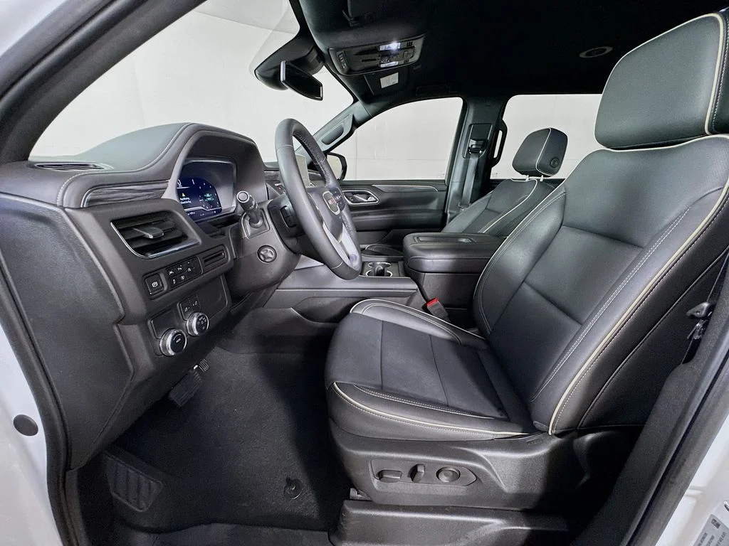 Used 2024 White GMC SLT image 24
