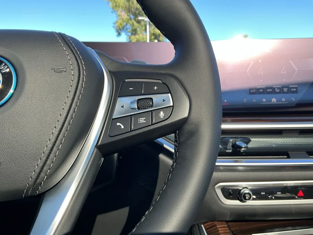 New 2026 White BMW xDrive50e image 20