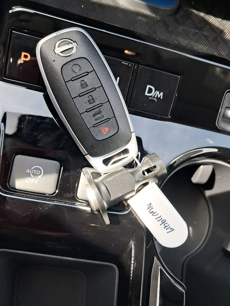 New 2026 Gray Nissan Platinum image 30