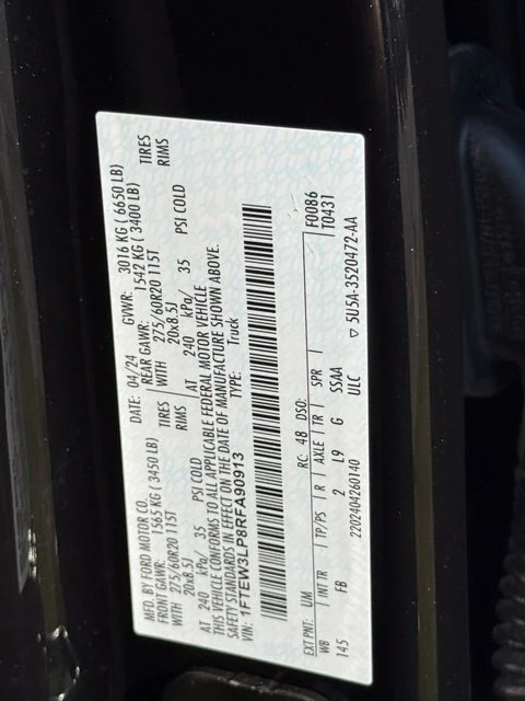 Used 2024 Black Ford XLT image 33
