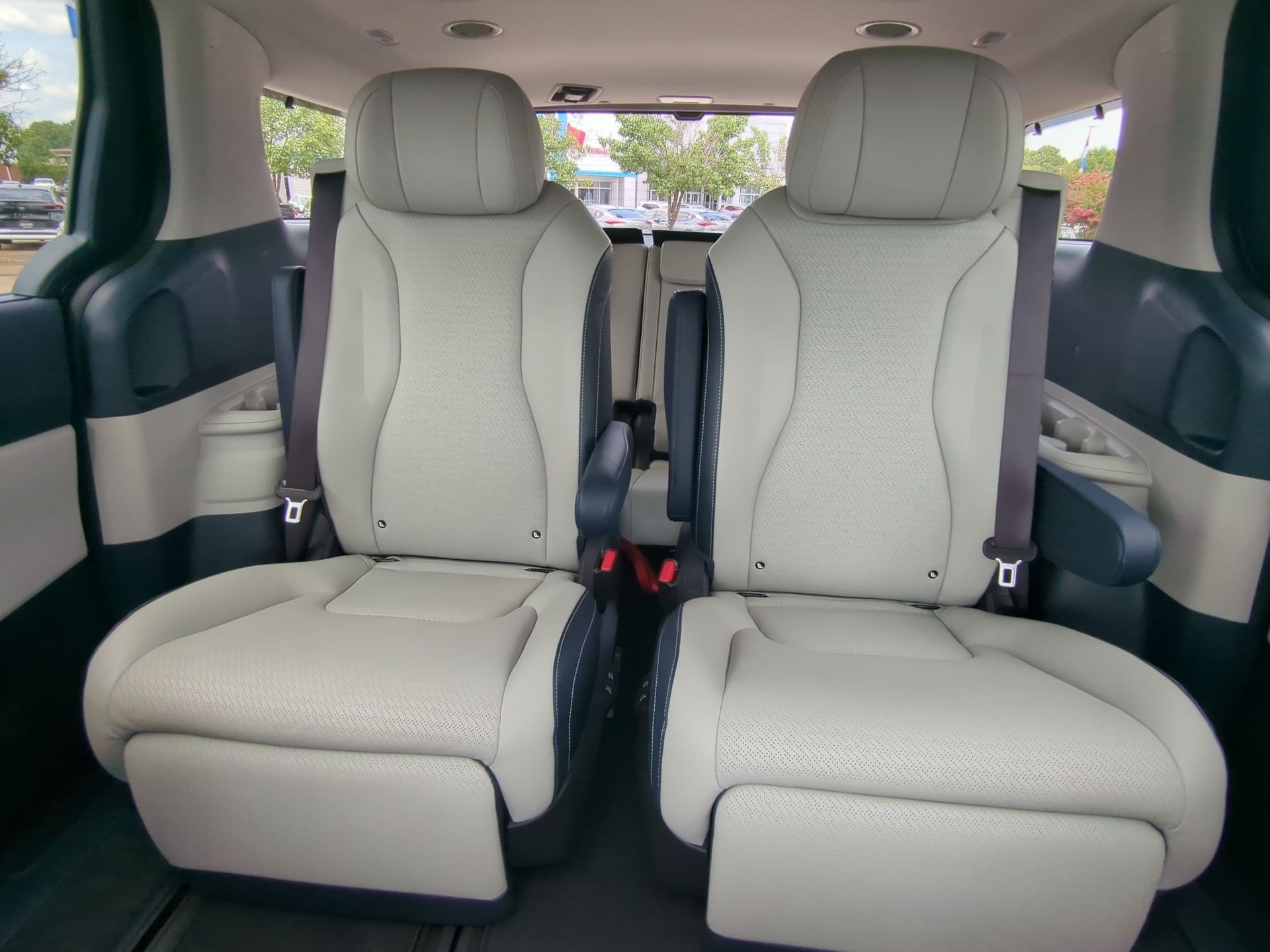 2025 Kia Carnival SX Prestige - Photo 22