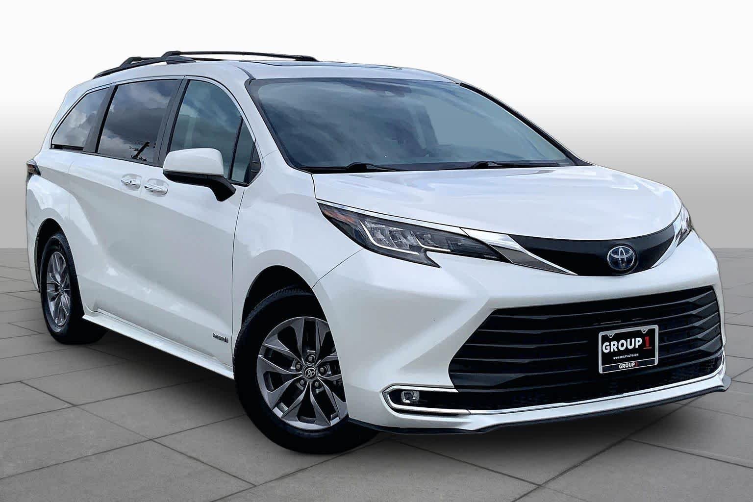 Used 2021 Blizzard Pearl Toyota XLE image 3