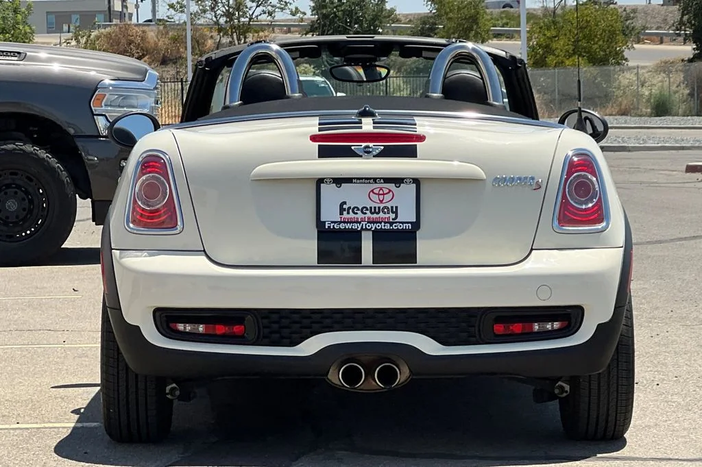 Used 2015 White MINI Base image 6