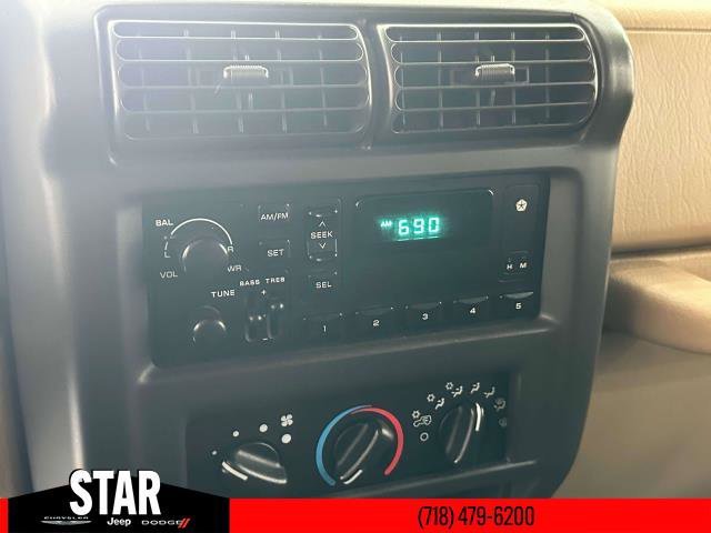 Used 1997 Green Jeep SE image 28