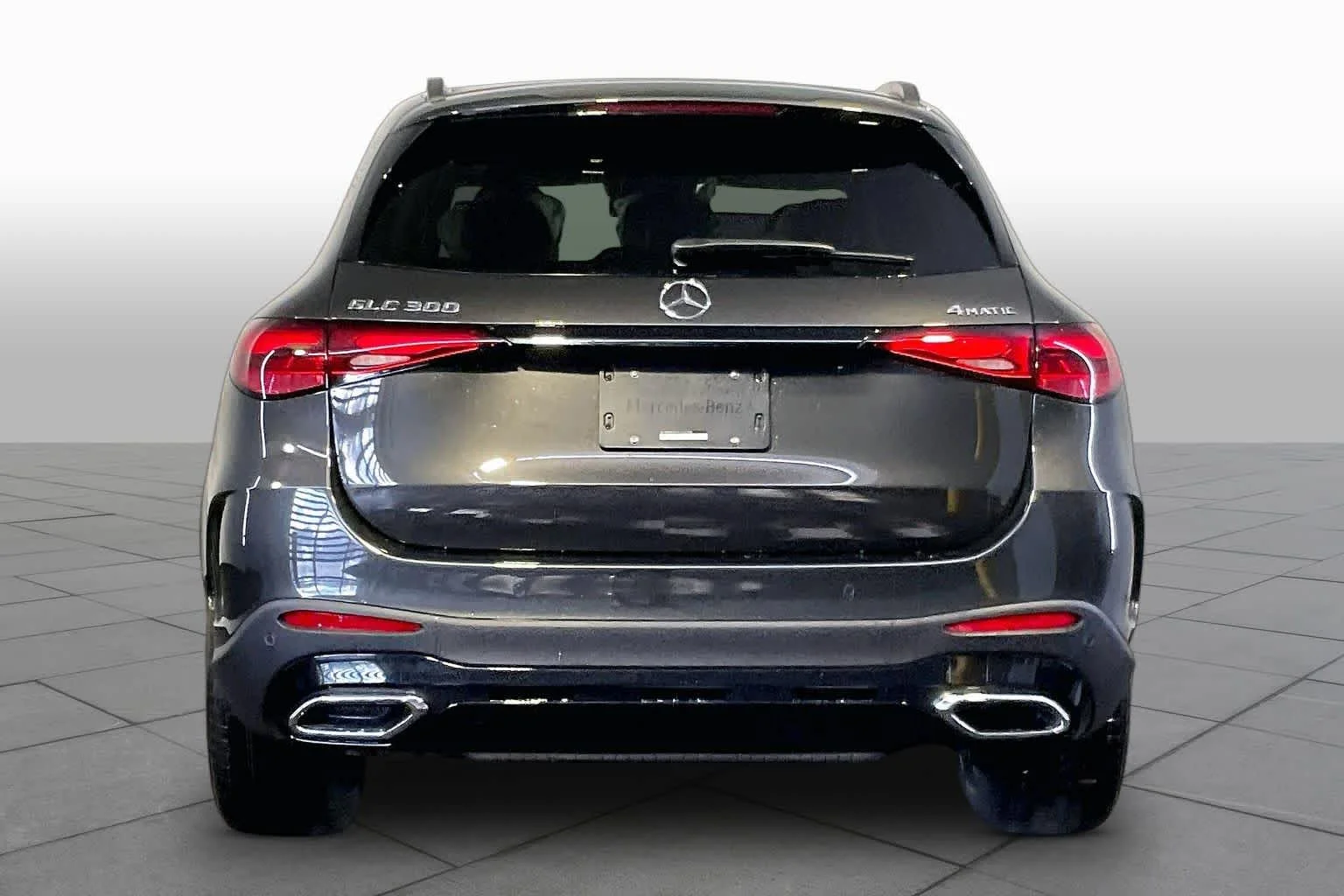 New 2027 Graphite Grey Metallic Mercedes-Benz GLC 300 image 4