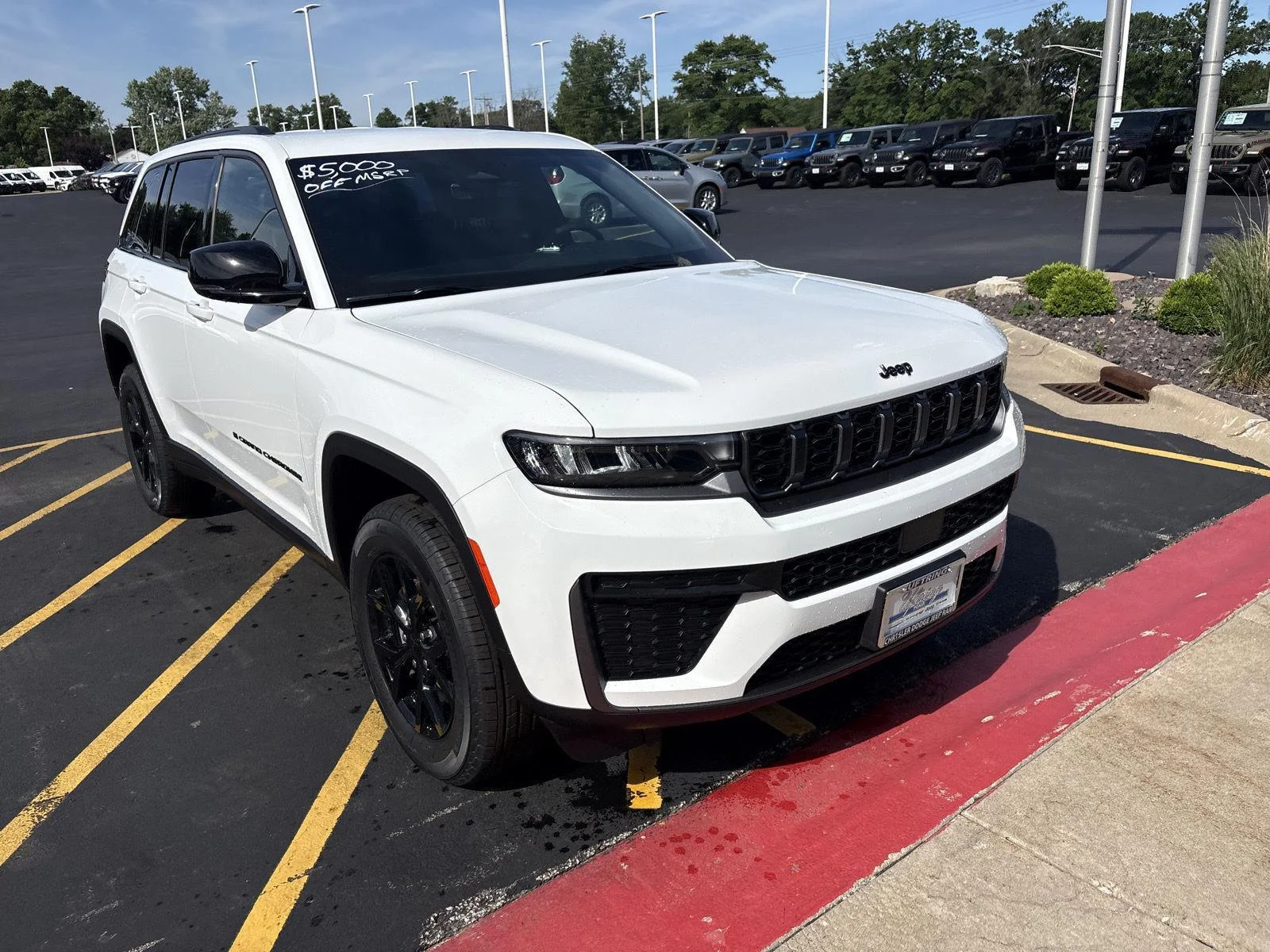 New 2026 Bright White Clearcoat Jeep Laredo Altitude image 3