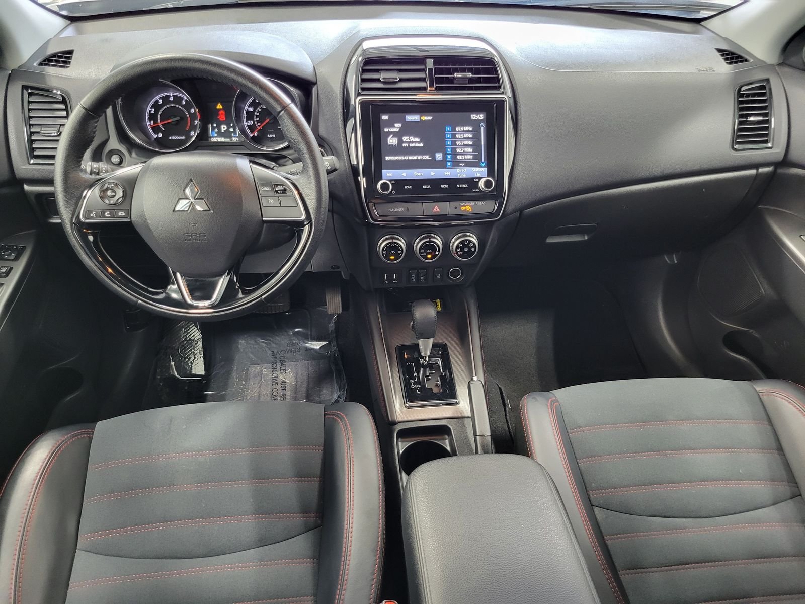 Used 2024 Silver Mitsubishi 2.0 SE image 25
