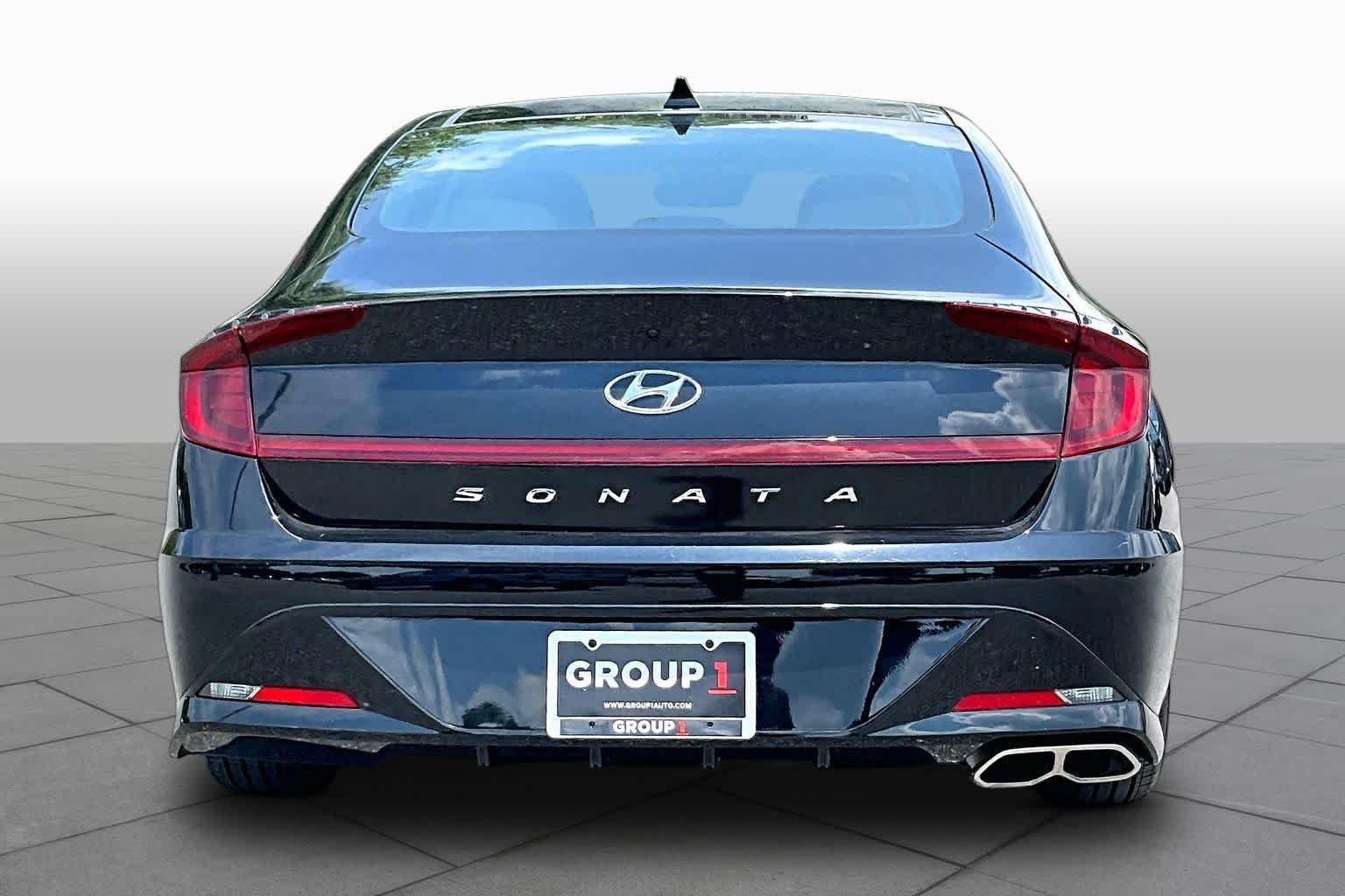 Used 2023 Onyx Black Hyundai SEL image 5