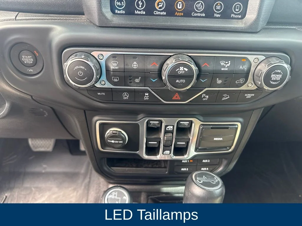 Certified Used 2018 Bright White Clearcoat Jeep Unlimited Sahara image 25