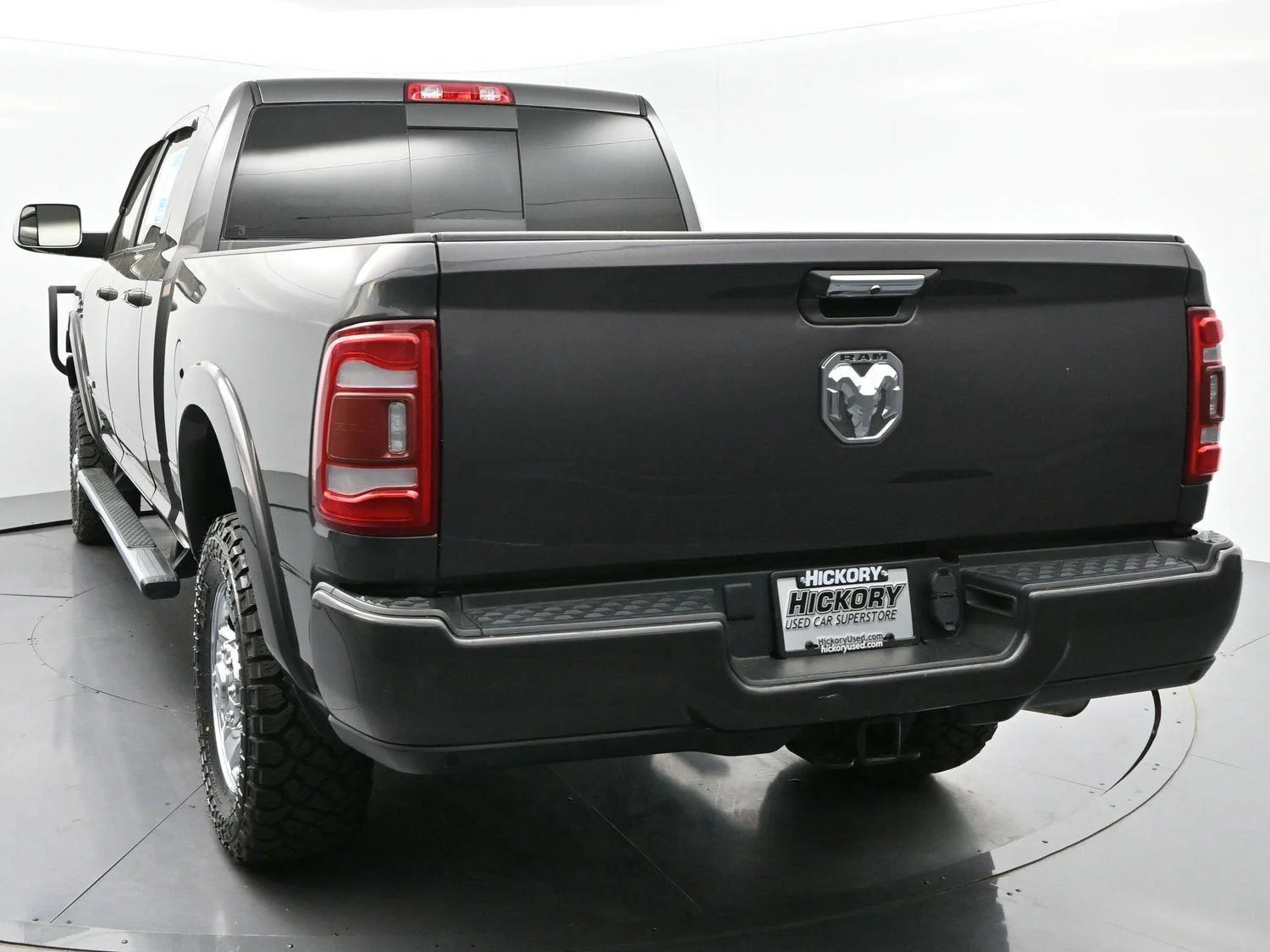 Used 2022 Granite Crystal Metallic Clearcoat Ram Laramie image 6