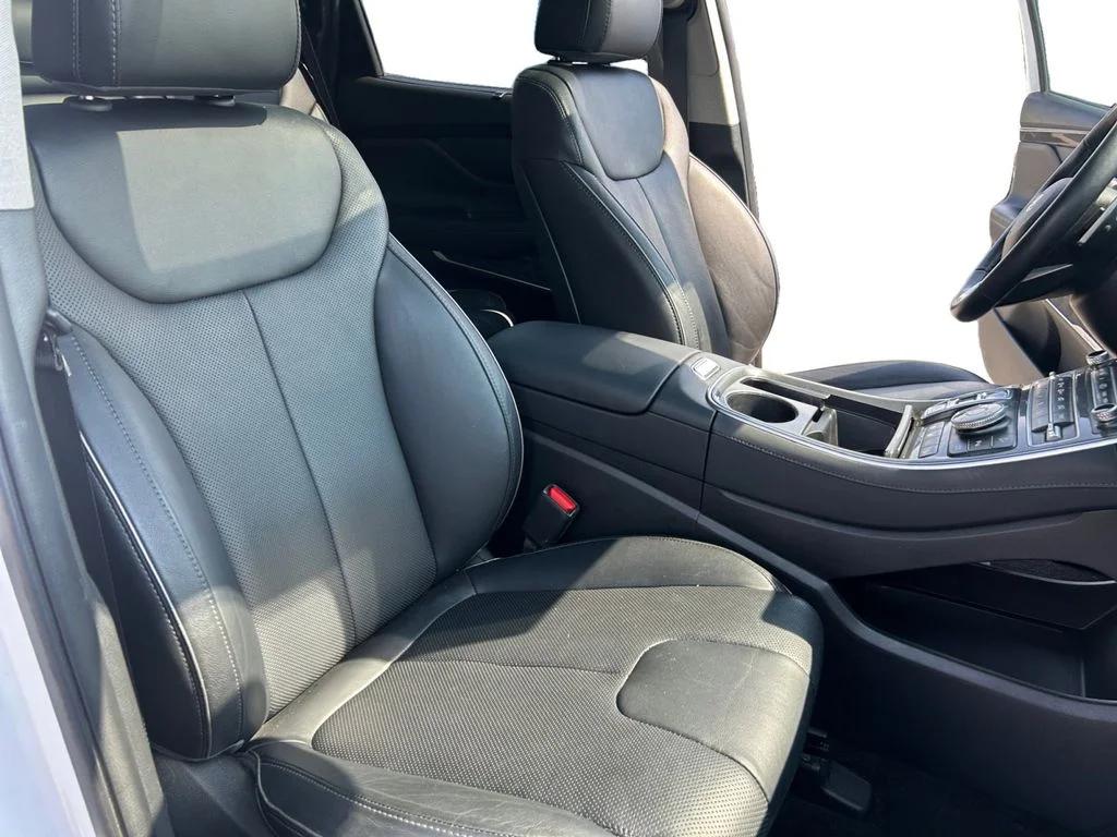 Used 2023 White Hyundai Limited image 27