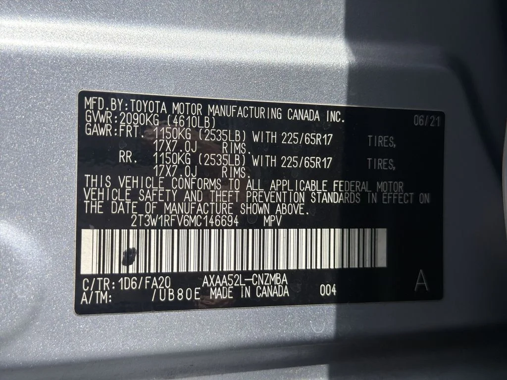 Used 2021 Silver Toyota XLE image 41