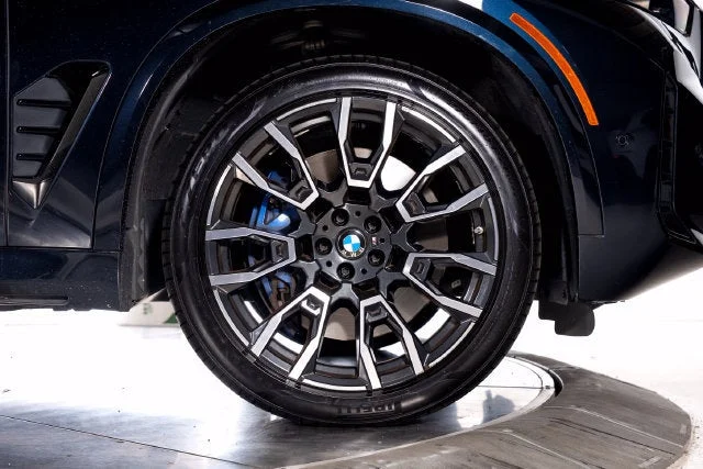 Used 2024 Carbon Black Metallic BMW M60i image 16