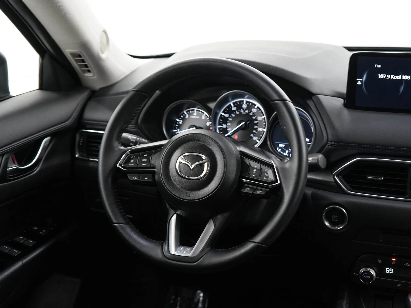 Used 2025 Machine Gray Metallic Mazda 2.5 S Preferred Package image 13