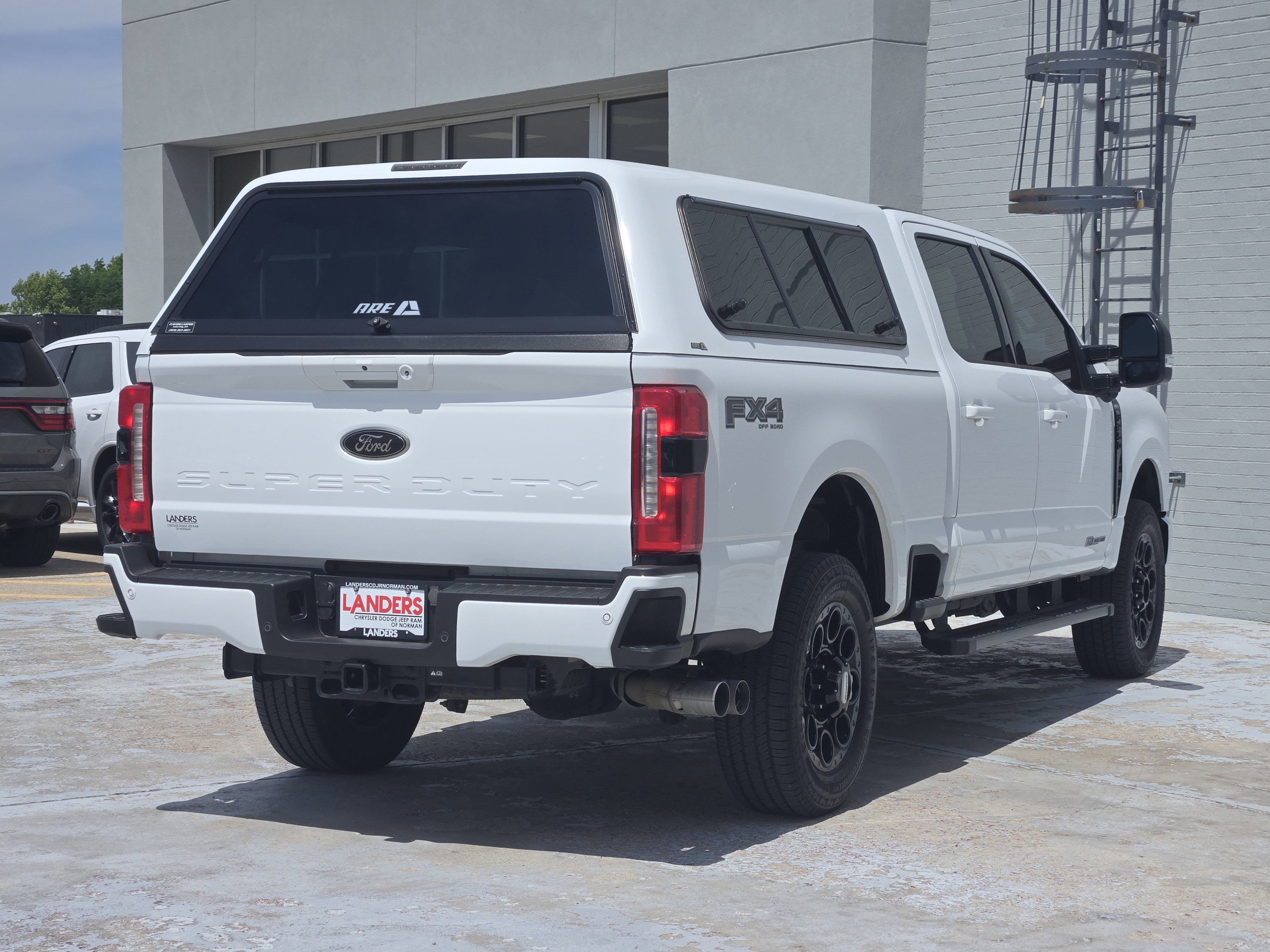 Used 2023 OXFORD WHITE Ford LARIAT image 8