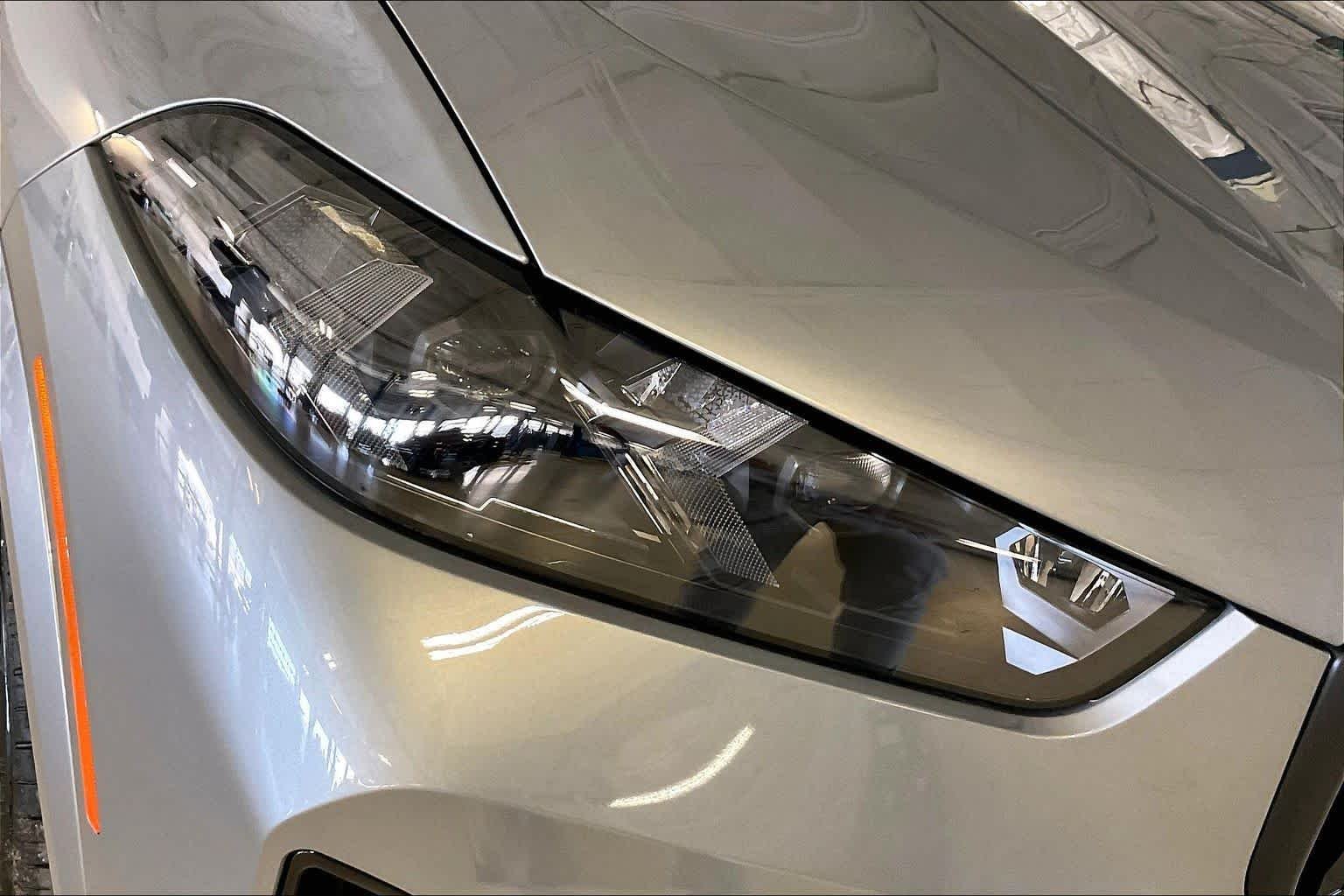 New 2026 Skyscraper Grey Metallic BMW xDrive40i image 13
