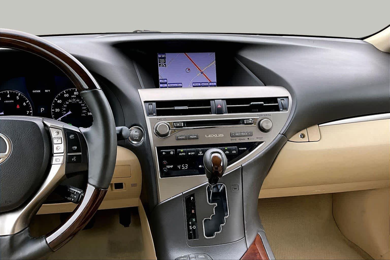 Used 2015 Starfire Pearl Lexus  image 7