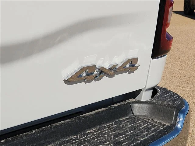 New 2027 PW7 Bright Whit Ram TRADESMAN CREW CAB 4X4 8