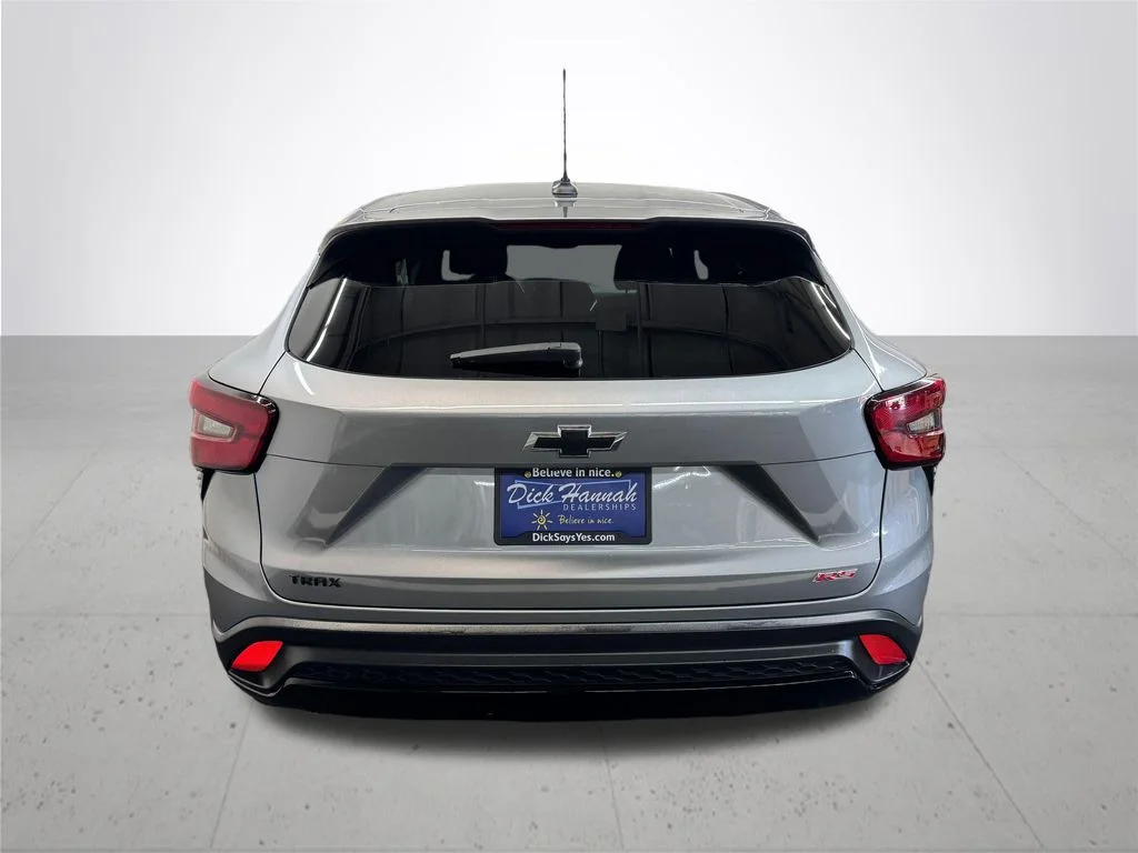 Used 2025 Gray Chevrolet 1RS image 5