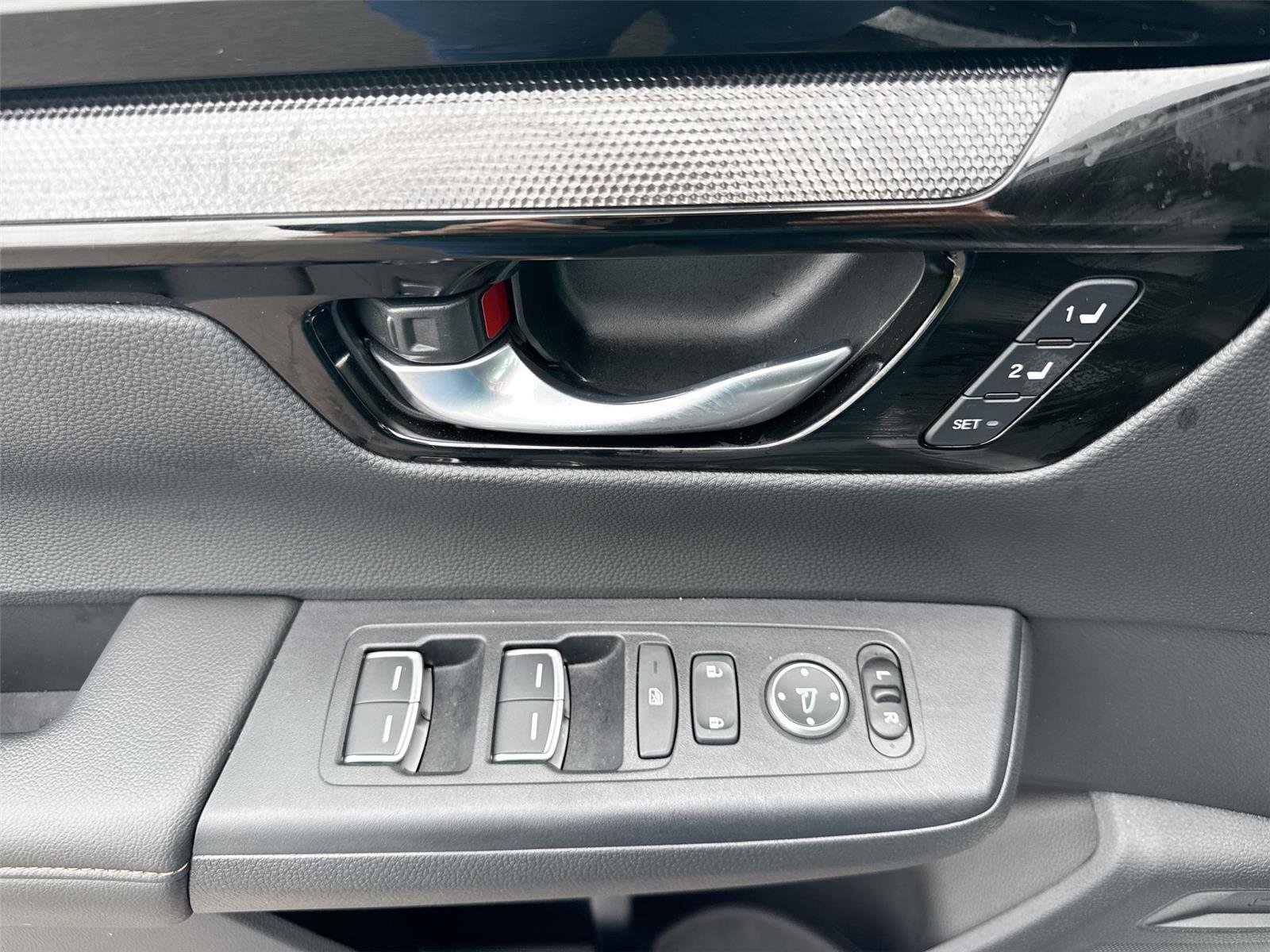 Used 2025 Solar Silver Metallic Honda Sport Touring image 13
