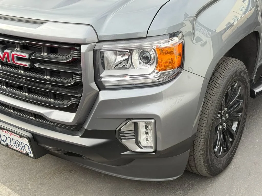 Used 2022 SATIN STEEL METALLIC GMC 4WD Elevation image 23