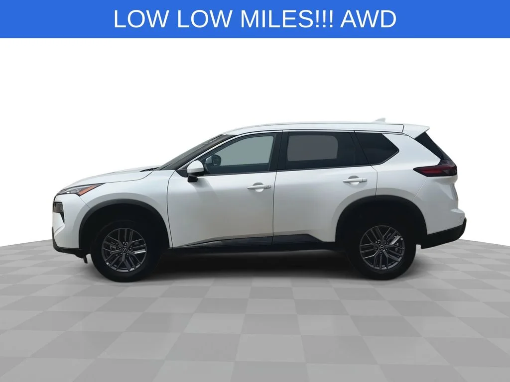 Used 2026 White Nissan SV image 5