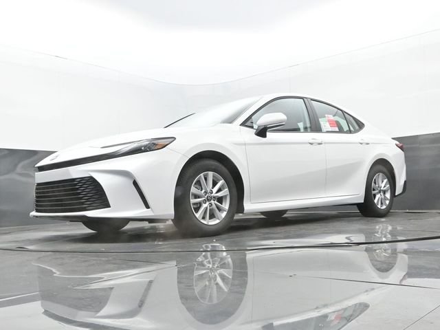 New 2026 Ice Cap Toyota LE image 25
