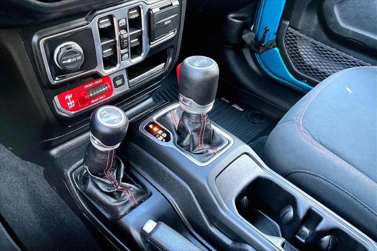 Certified Used 2020 Teal Jeep Rubicon image 29