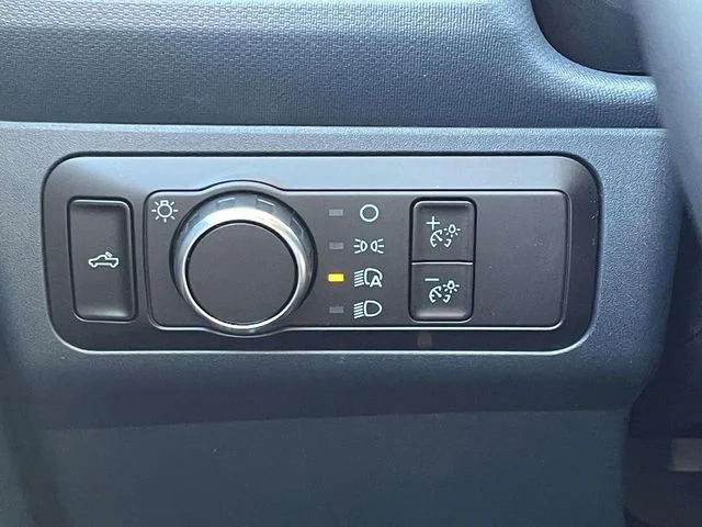 New 2026 Space White Metallic Ford Tremor® image 17