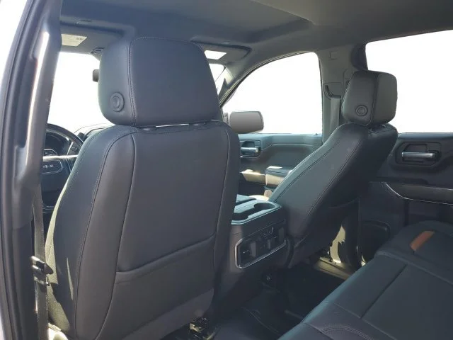 Used 2021 SUMMIT WHITE GMC AT4 image 28