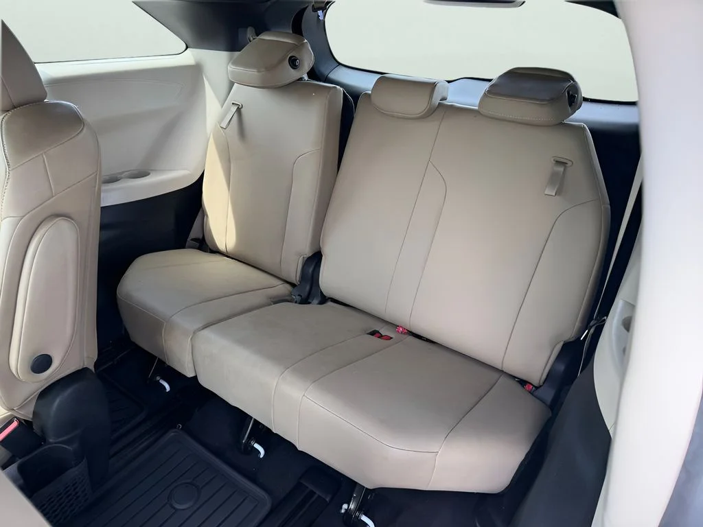 Used 2022 Wind Chill Pearl Toyota XLE image 10