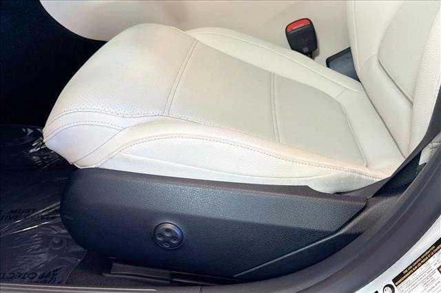 New 2026 Polar White Mercedes-Benz C 300 image 47