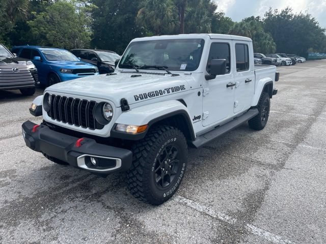 Used 2025 Bright White Clearcoat Jeep High Tide image 5