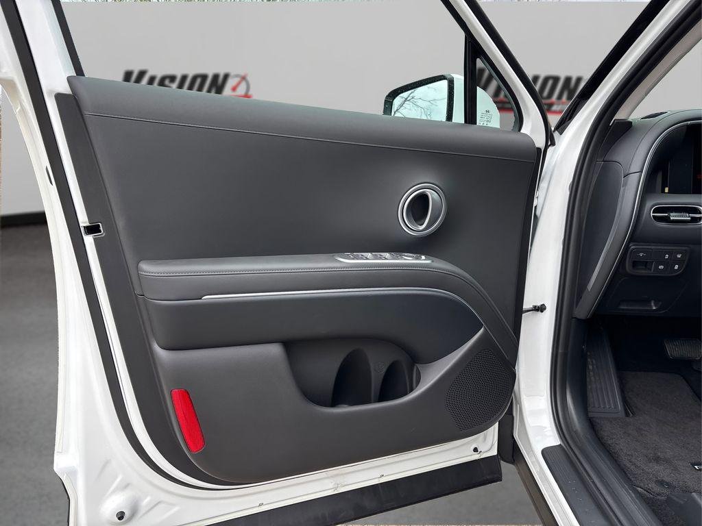 New 2026 White Hyundai SE AWD image 16