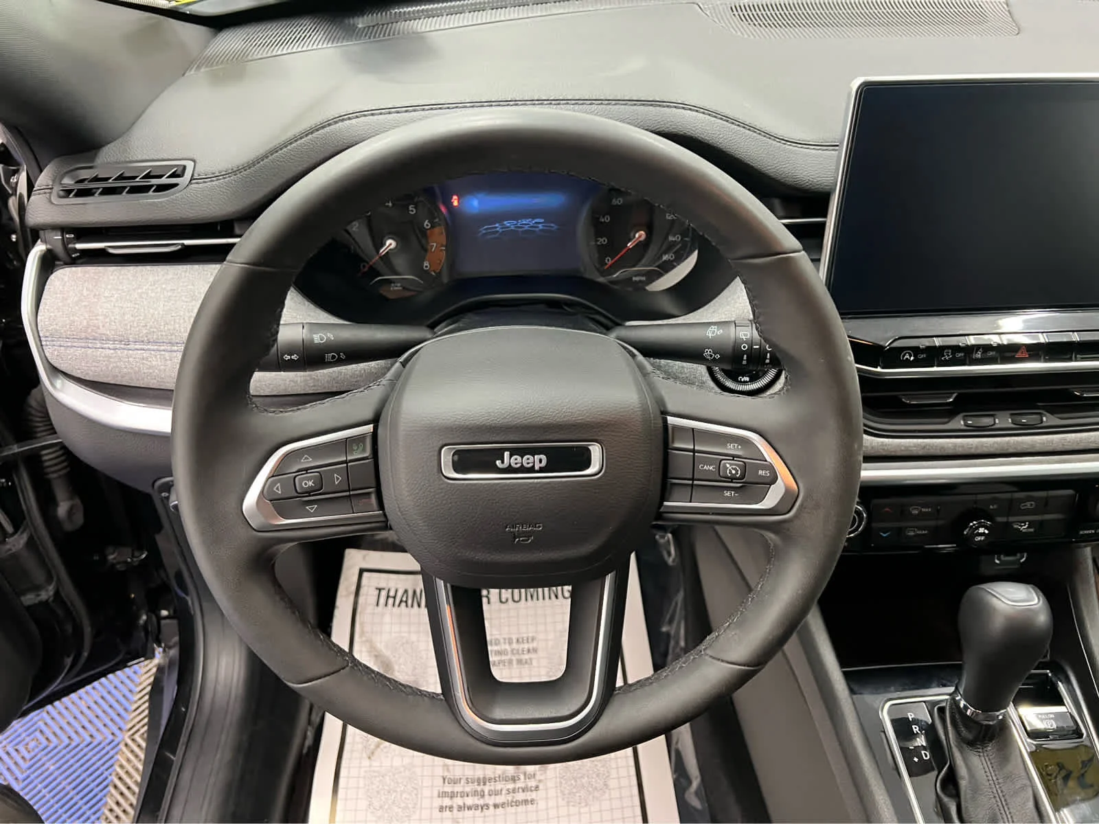 Used 2024 Diamond Black Crystal Pearlcoat Jeep Latitude image 19