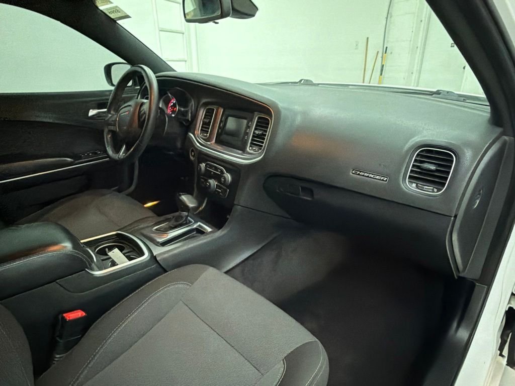 Used 2017 White Dodge SE image 29