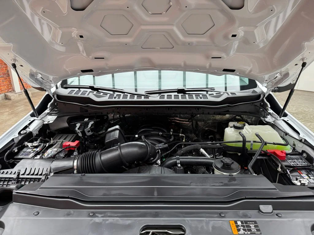 New 2026 Oxford White Ford F-450® XL image 22