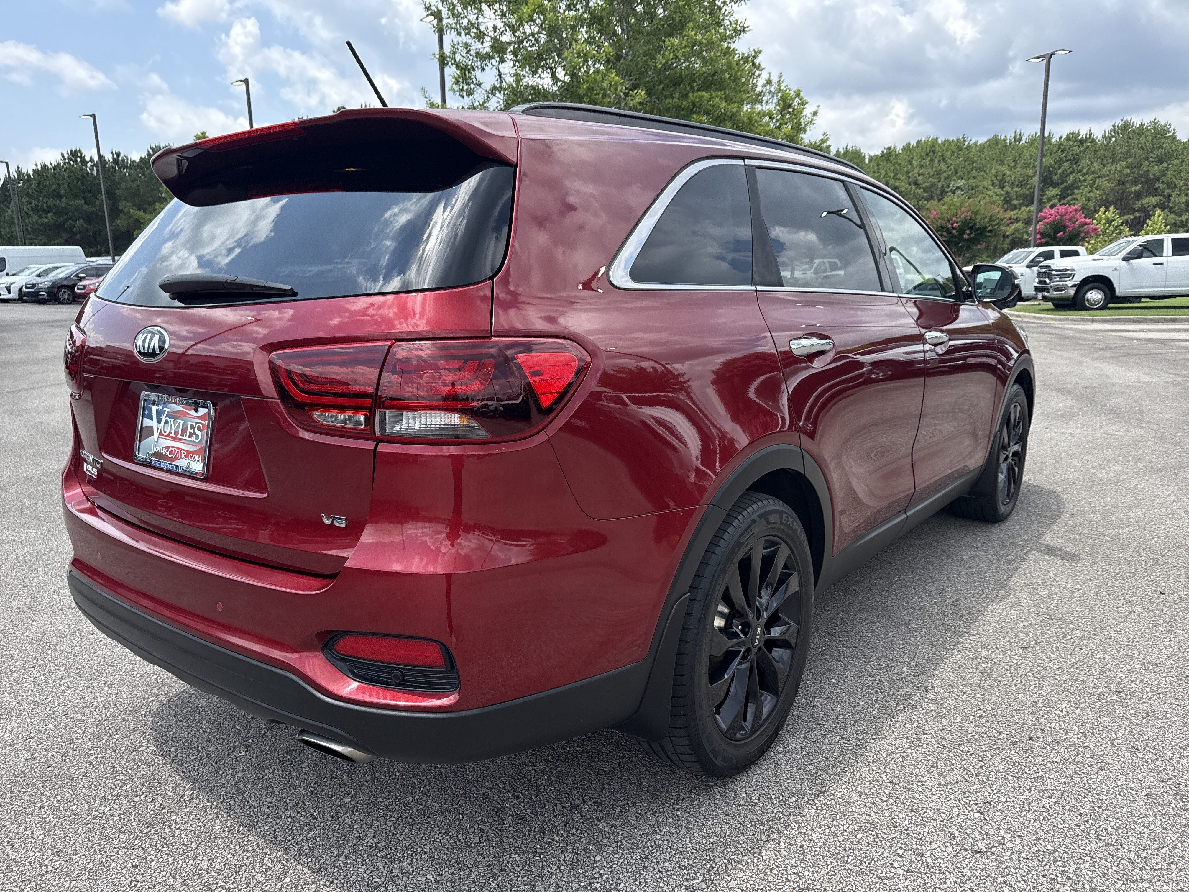 Used 2019 Passion Red Kia S V6 image 7